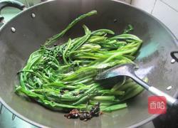 鲮鱼豆豉炒油麦菜的做法图解5