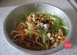 豆豉桃仁拌三丝的做法图解11