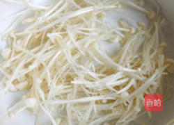 金针油菜鸭腿面的做法图解4
