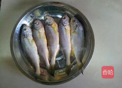 香煎梅鱼的做法图解1