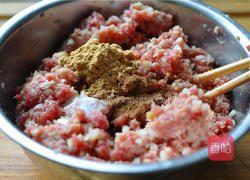 瑞典风味茄汁肉丸的做法图解3