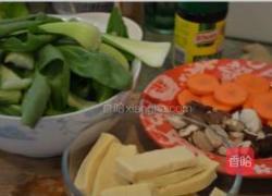 冻豆腐炒油菜的做法图解1