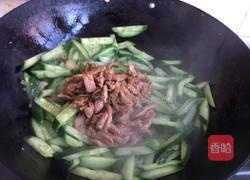 银耳黄瓜炒肉的做法图解7