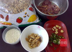 核桃猪肝粥的做法图解1