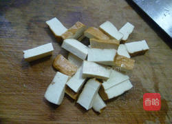 青椒香干炒腊鸡腿的做法图解4