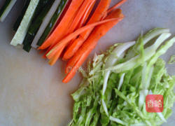 沙拉土司三明治的做法图解2