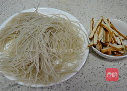 香干炒粉条的做法图解1