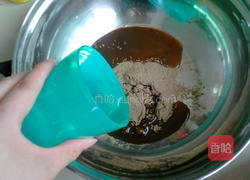 黄桃龟苓膏的做法图解3