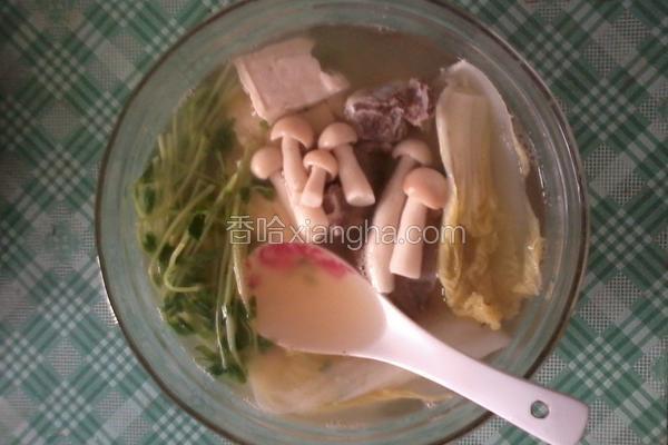 小菇排骨素汤
