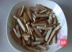 榨菜豆干炒肉丝的做法图解2