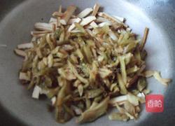 榨菜豆干炒肉丝的做法图解7