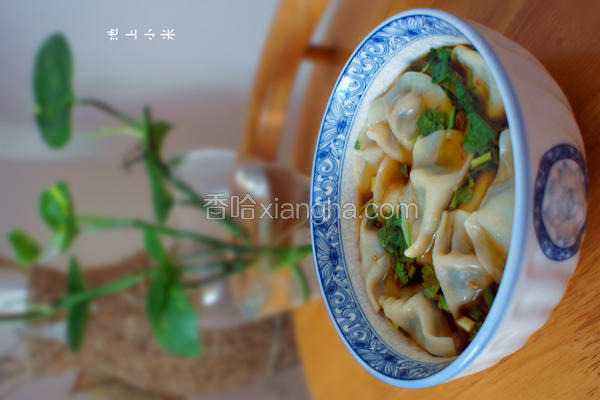 红油酸汤饺子
