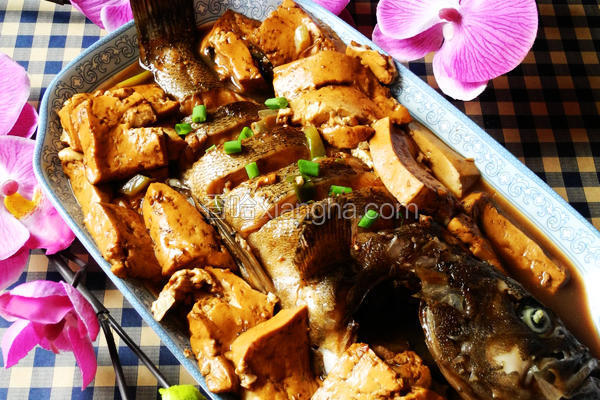 黑头鱼烧豆腐