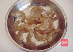豌豆炒虾仁的做法图解1