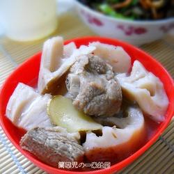 家常莲藕排骨汤的做法[图]