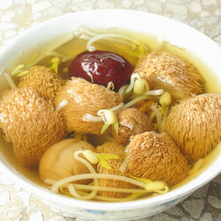 清淡猴头菇纯素汤的做法[图]