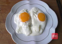 剁椒荷包蛋的做法图解3