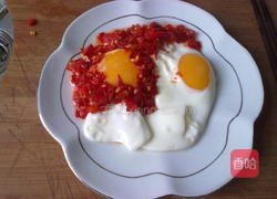 剁椒荷包蛋的做法图解4