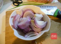 孜香葱爆羊肉卷的做法图解2