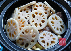 莲藕大骨汤的做法图解6