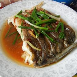 麻虾酱蒸草鱼的做法[图]