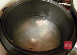 冬菇瘦肉木耳汤的做法图解3