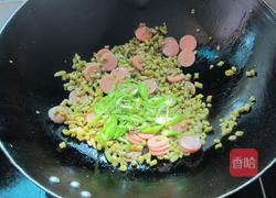 咸豆角炒肉花肠的做法图解5