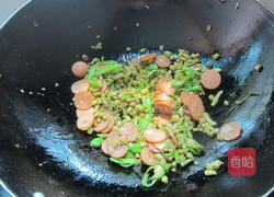 咸豆角炒肉花肠的做法图解9