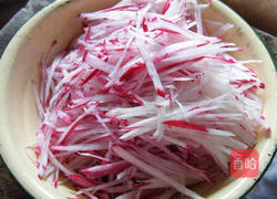 爽脆萝卜丝的做法图解1