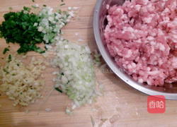 砂锅丸子汤的做法图解3