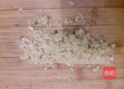 煎蒜香猪排的做法图解3