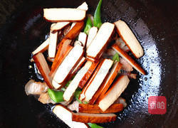 五花肉炒香干的做法图解6