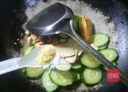香干五花肉炒青瓜的做法图解11