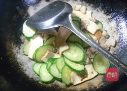 香干五花肉炒青瓜的做法图解12
