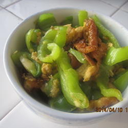 鸡蛋炒尖椒的做法[图]