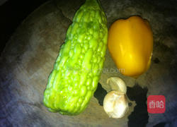 蜂蜜水晶凉瓜的做法图解1