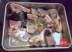 虫草蒸鳙鱼头的做法图解3