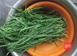 韭菜鸡蛋水饺的做法图解2