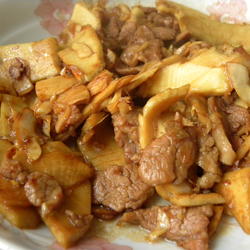 冬笋炒肉片的做法[图]