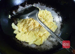 雪菜香干炒鸡蛋的做法图解6