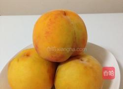 黄桃罐头的做法图解1