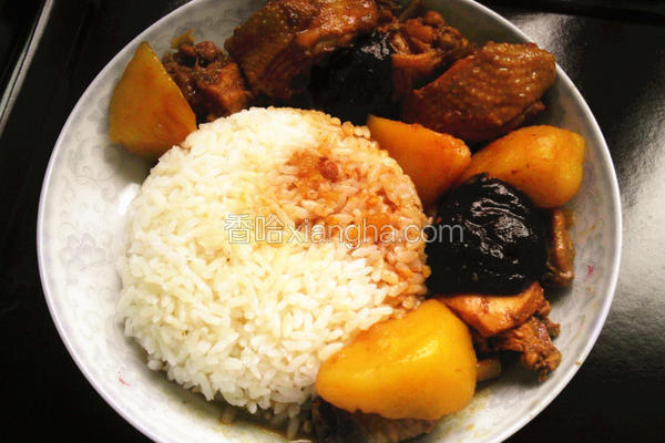 土豆烧鸡盖饭