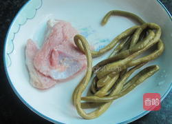 肉末豆角汤的做法图解1
