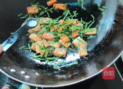 韭菜豆腐干的做法图解8