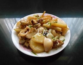 墨鱼仔烧土豆[图]