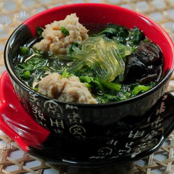 菠菜丸子汤的做法[图]