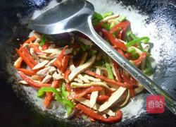 里脊肉香干炒双椒的做法图解8