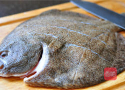 香辣烤多宝鱼的做法图解1