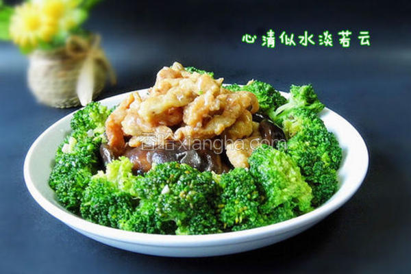 西兰花香菇烩酥肉