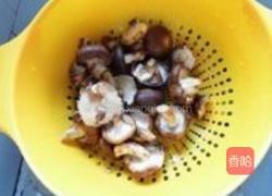 西兰花香菇烩酥肉的做法图解1